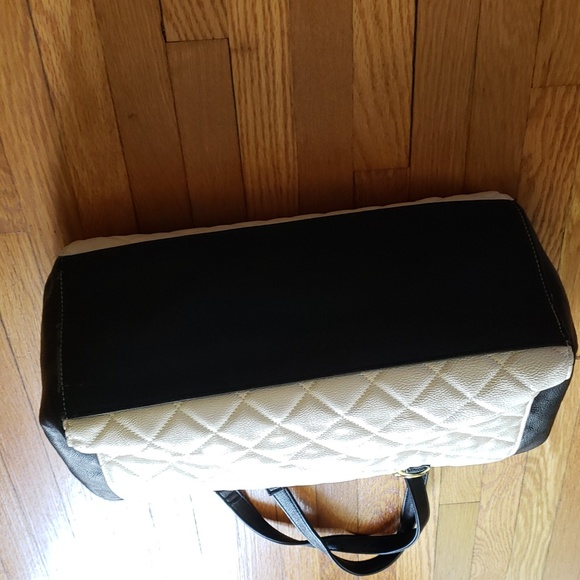 Large Betsey Johnson Bag Convertible  NWOT - Picture 5 of 8